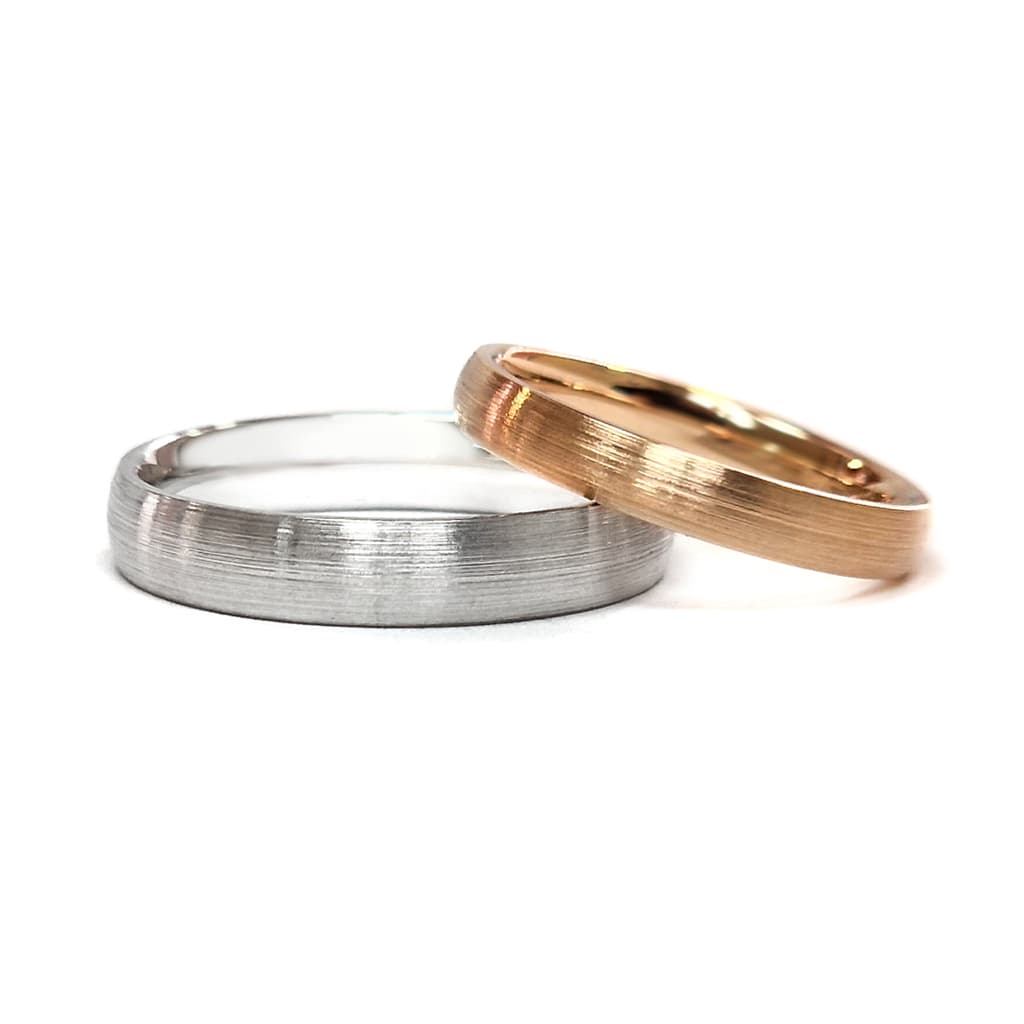 Комплект брачни халки от бяло и розово злато 14 к. матирани